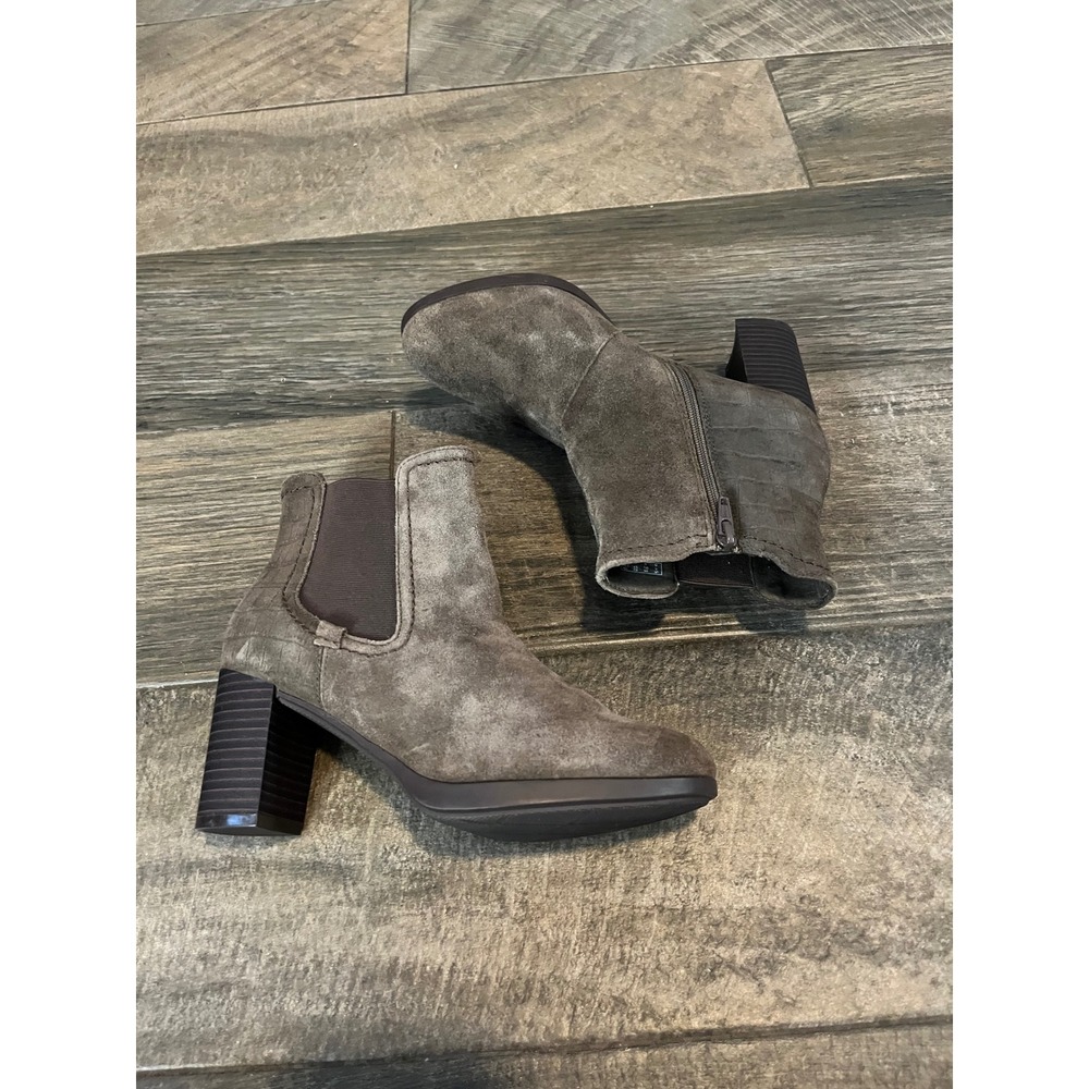 Clarks Collection Grey Suede Croc Embossed Block Heel Ankle Boots 6.5